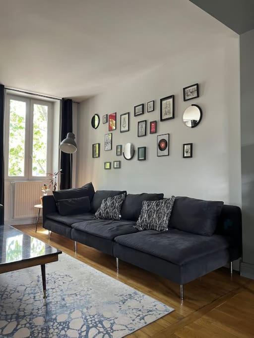 Duplex De Charme En Centre Ville Avec Terrasse ブリーブ・ラ ・ガイヤルド エクステリア 写真