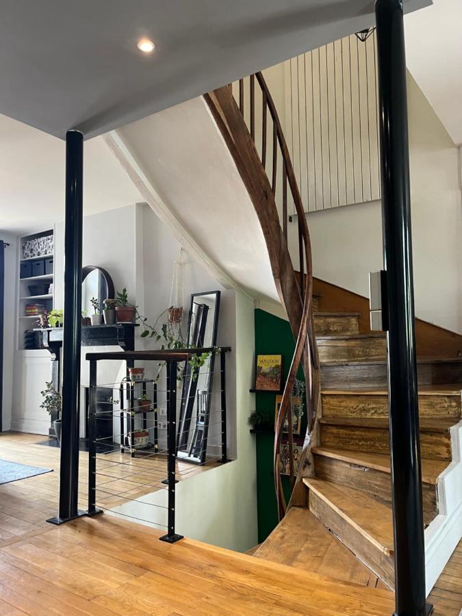 Duplex De Charme En Centre Ville Avec Terrasse ブリーブ・ラ ・ガイヤルド エクステリア 写真